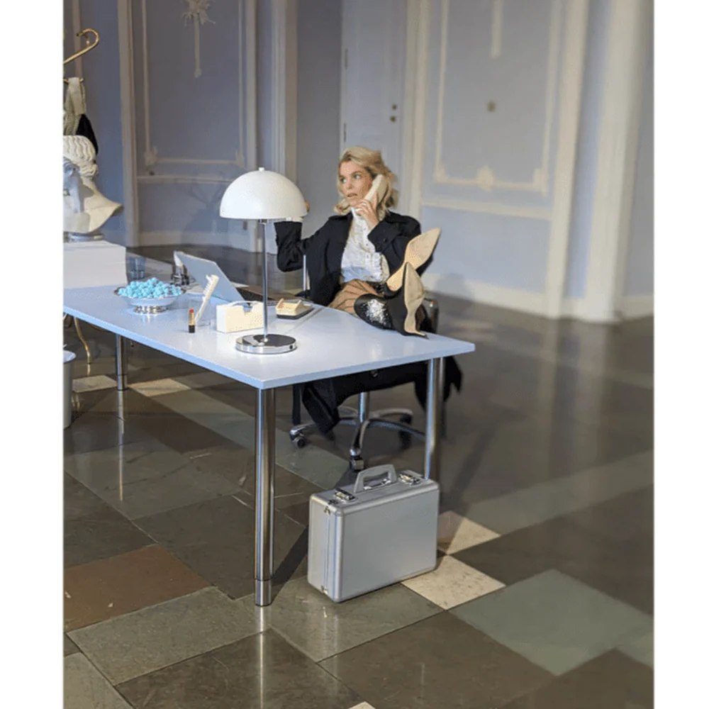 Lampe De Table Grise – Image 6